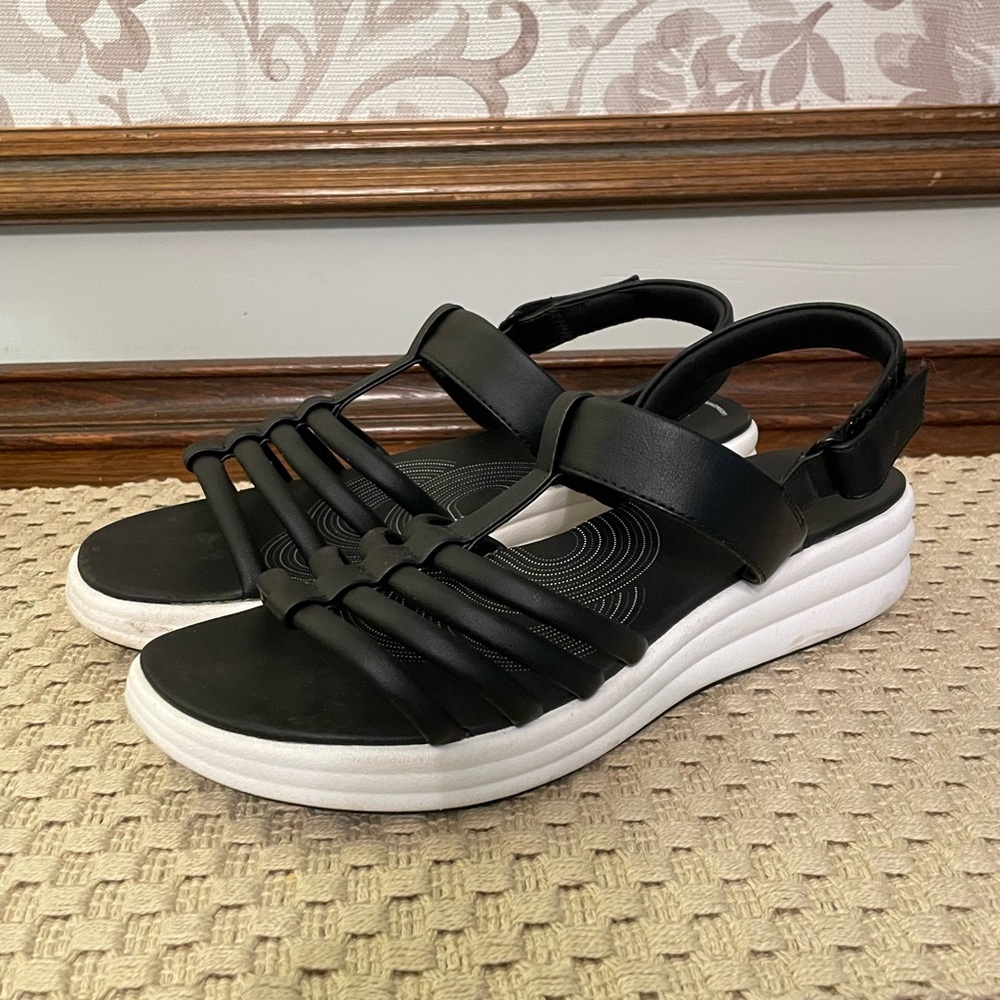 Super cushiony sandals